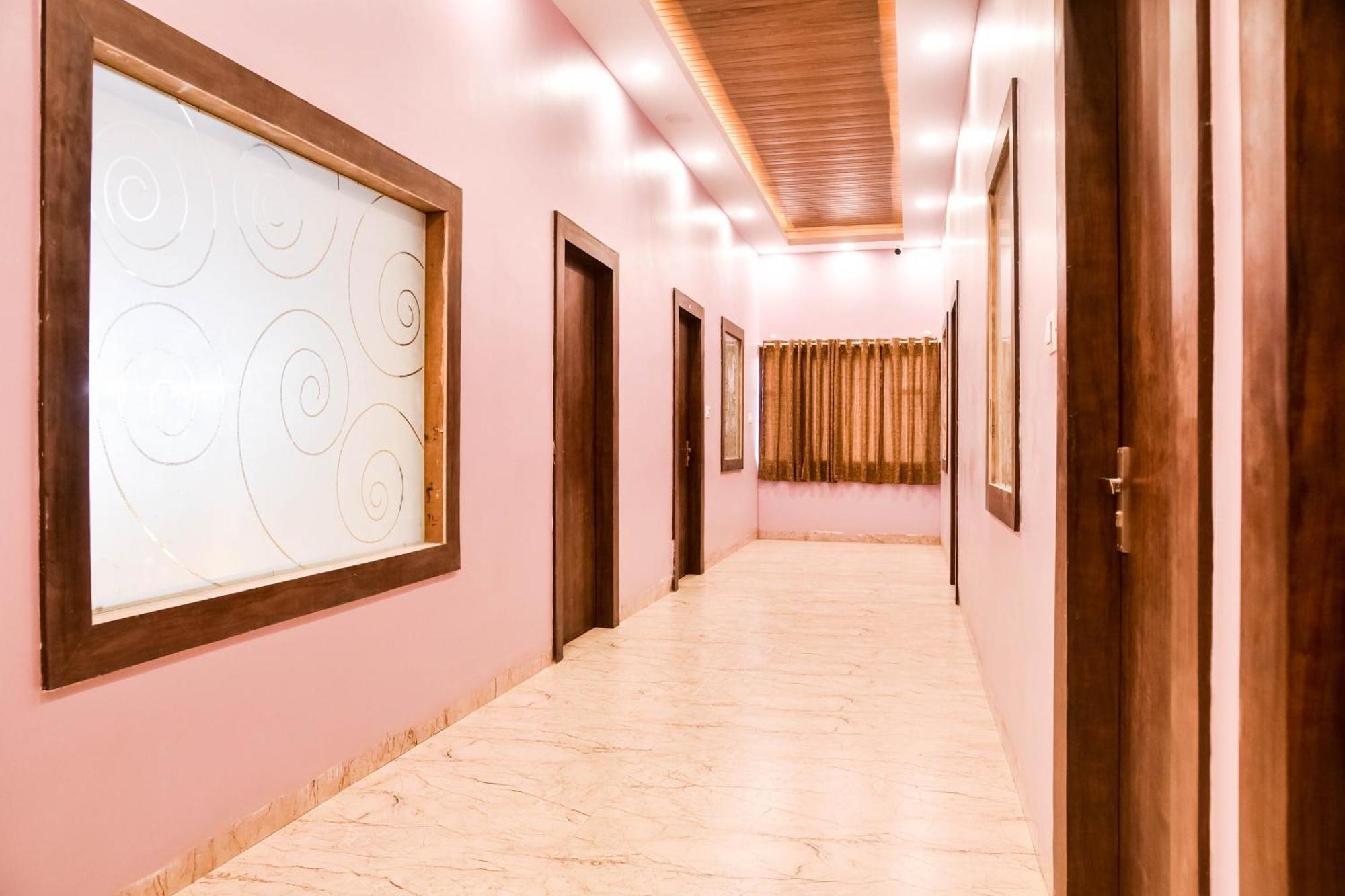 Hotel O Manglam Palace Бопал Екстериор снимка